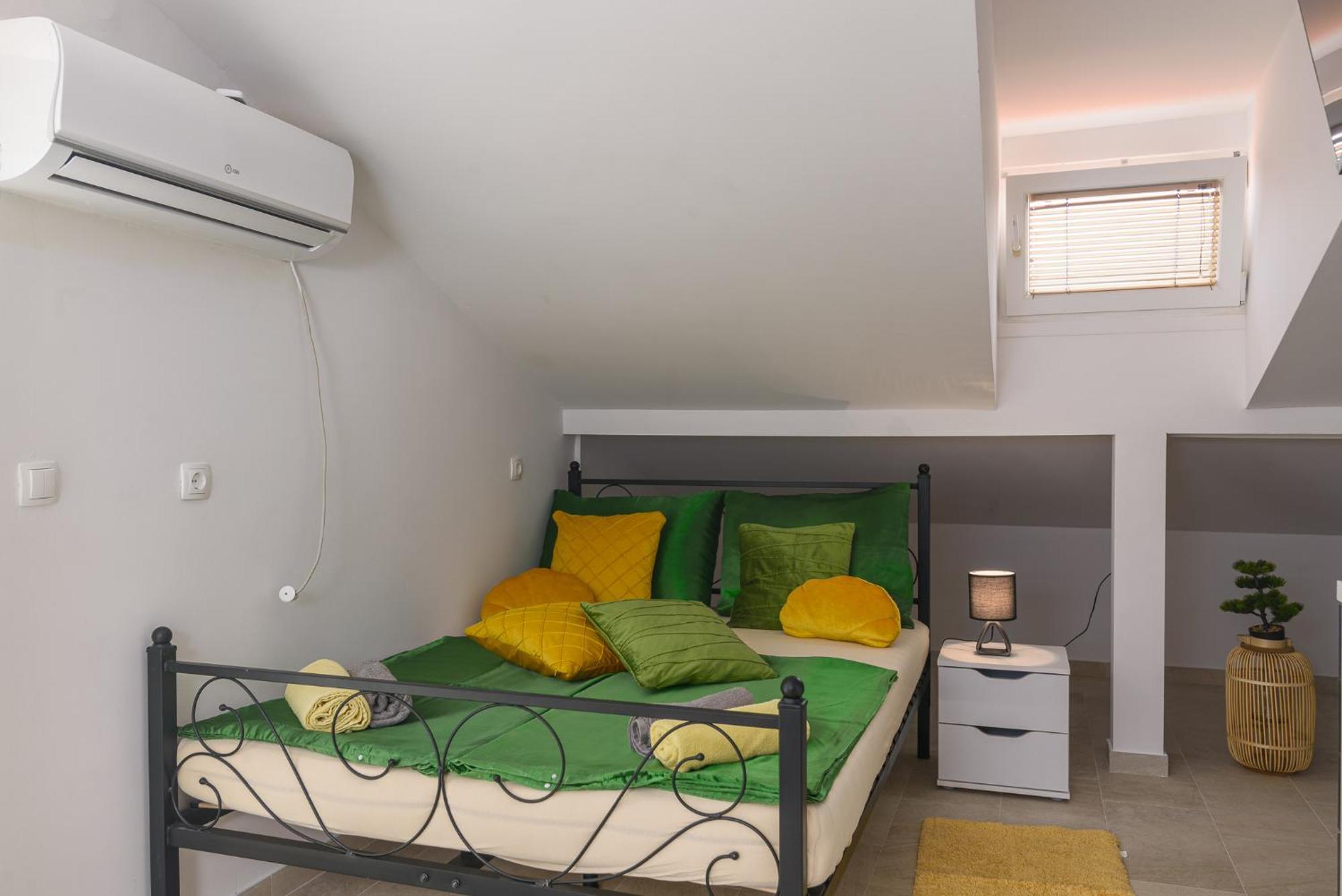 Apartmani Cesarica Trogir Exterior foto