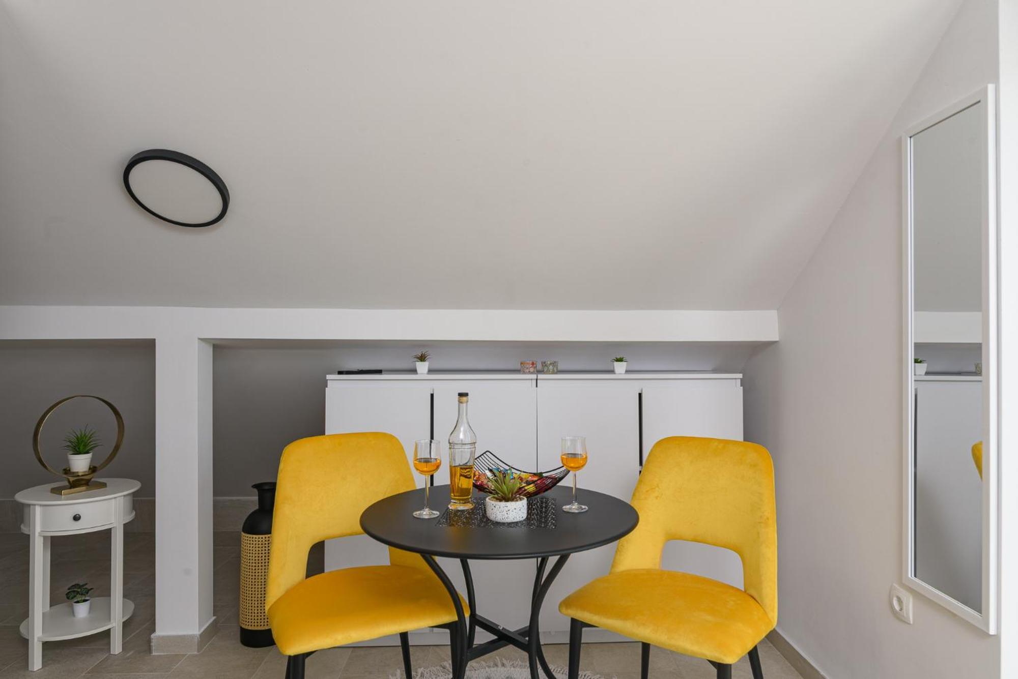 Apartmani Cesarica Trogir Exterior foto